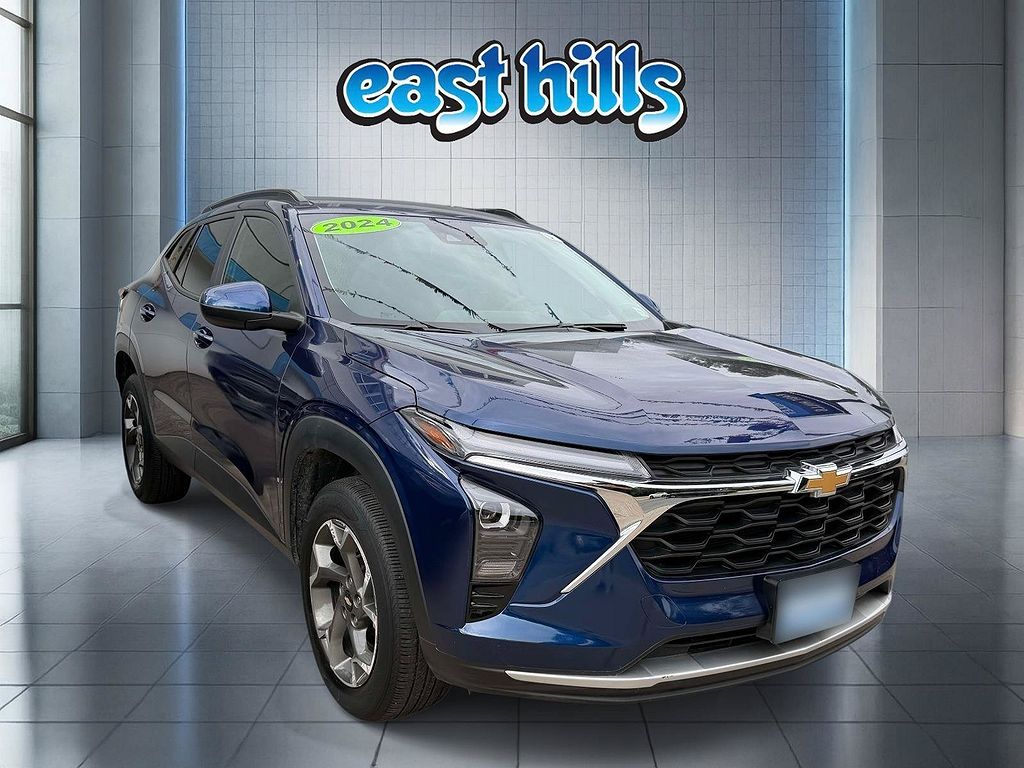 2024 Chevrolet Trax - Image 1