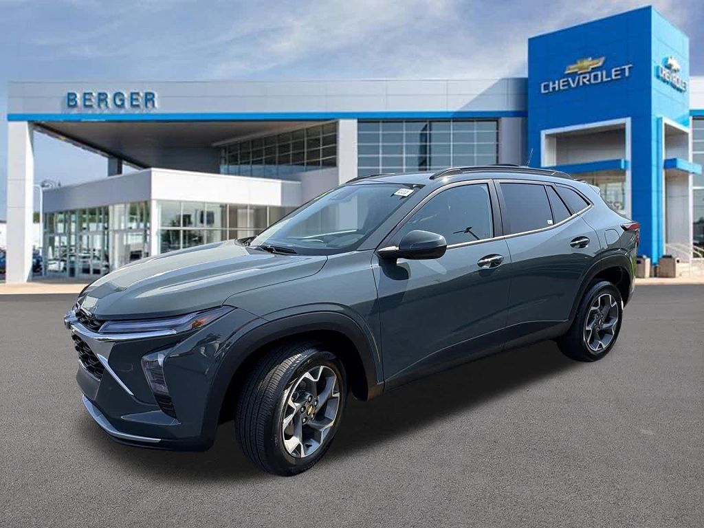 2025 Chevrolet Trax LT