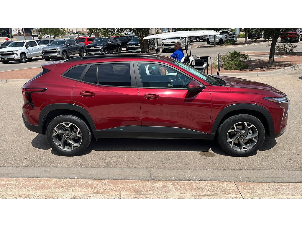 2025 Chevrolet Trax LT