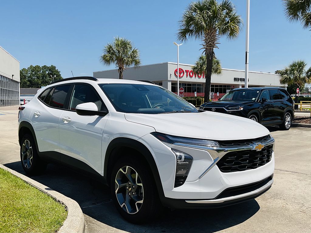 2025 Chevrolet Trax LT
