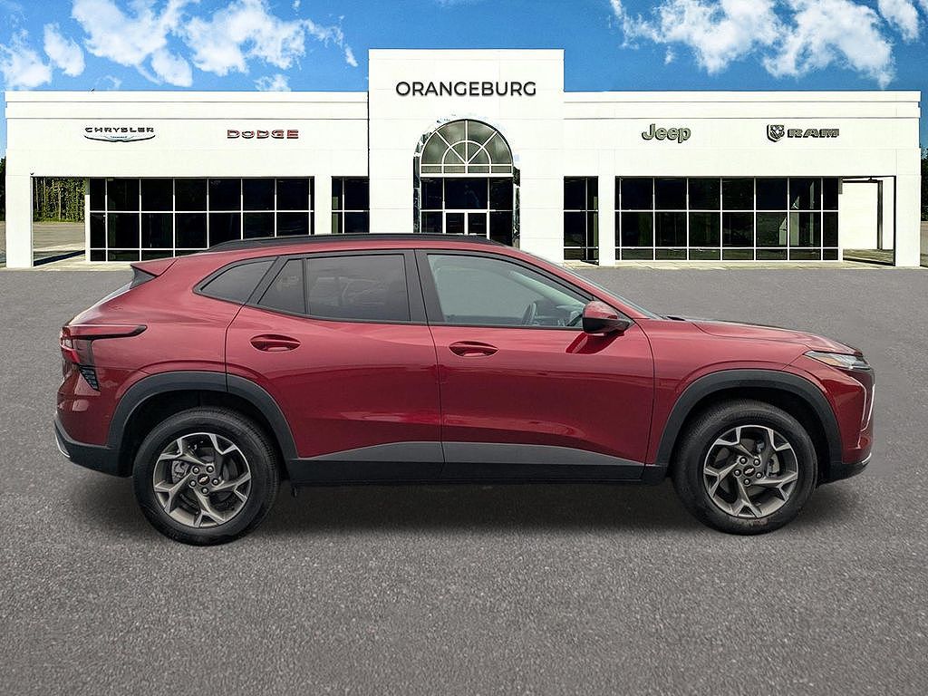 2025 Chevrolet Trax LT