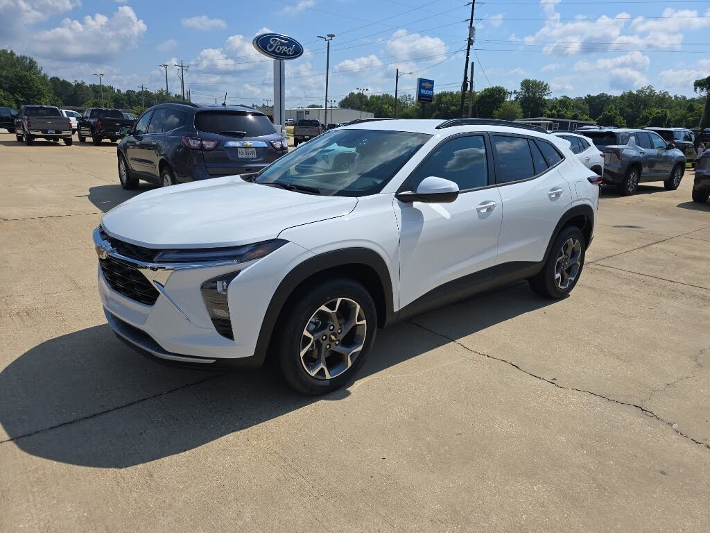 2026 Chevrolet Trax LT listing photo