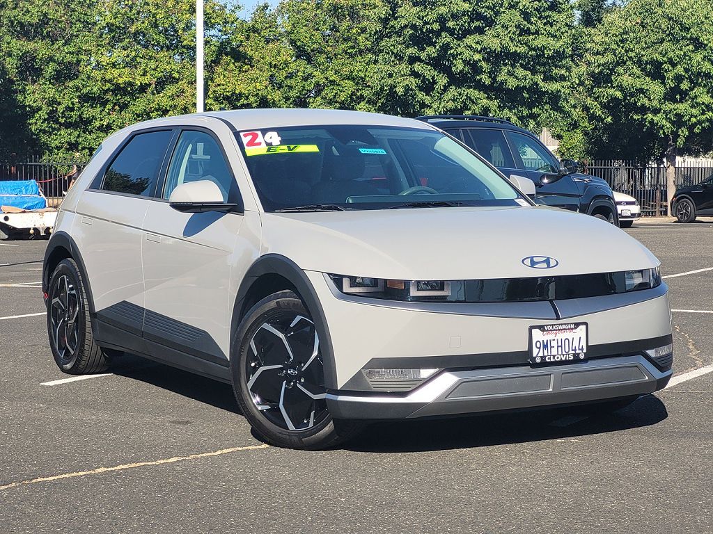 2024 Hyundai Ioniq 5 SE