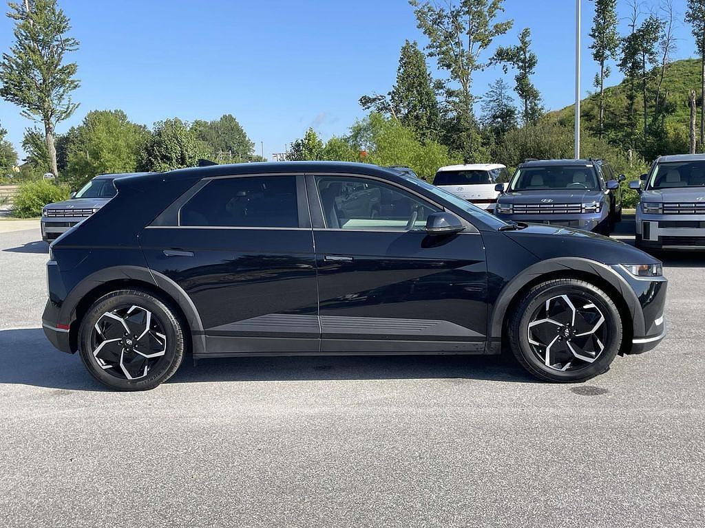 2024 Hyundai Ioniq 5 SE