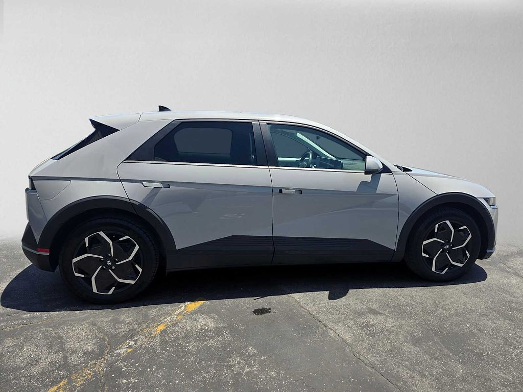 2024 Hyundai Ioniq 5 photo 2