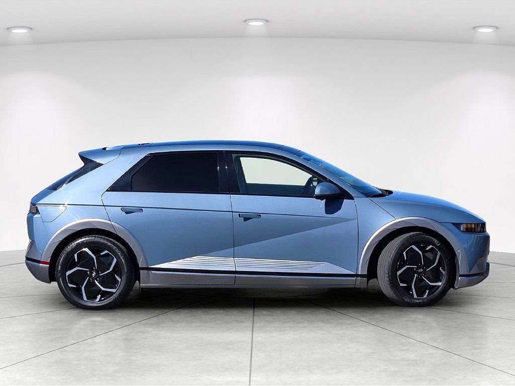 2024 Hyundai IONIQ 5 photo 1