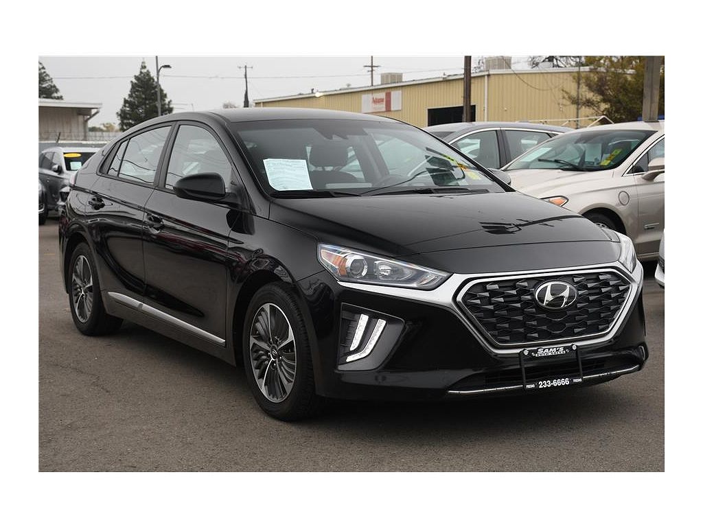 2022 Hyundai Ioniq SE