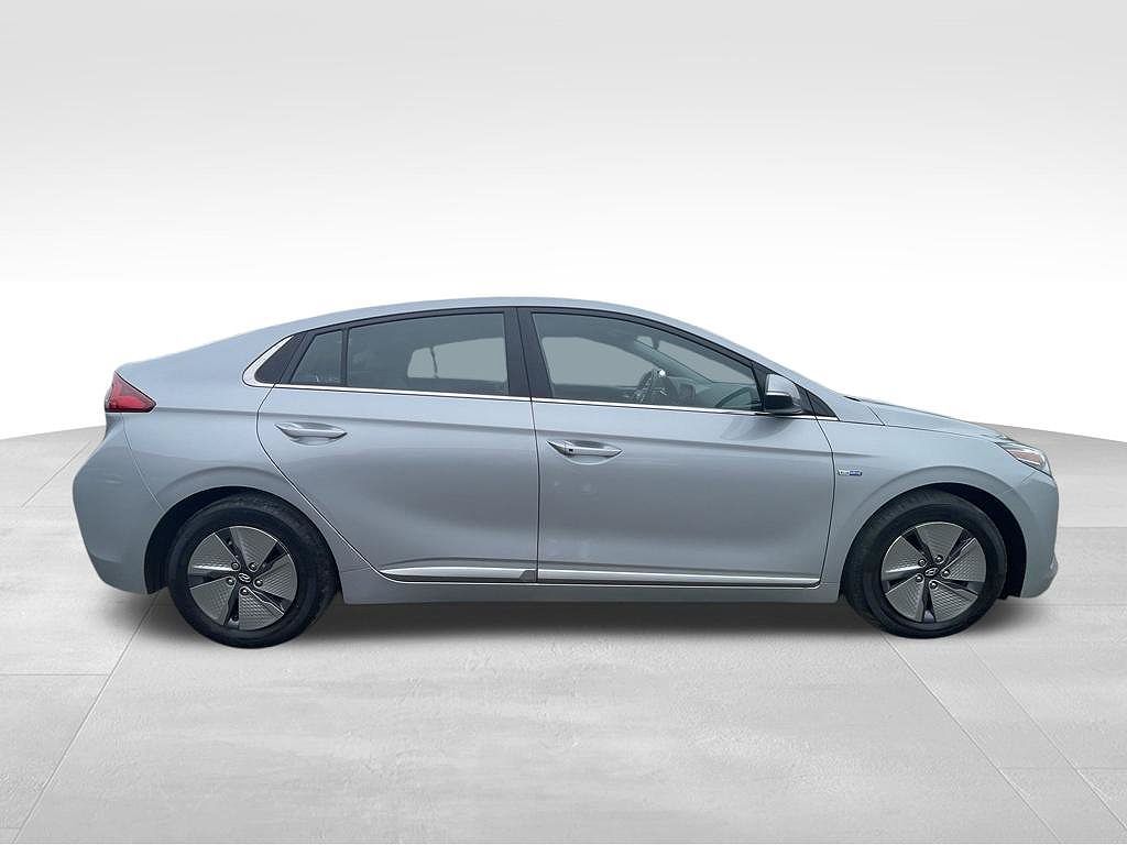 2020 Hyundai Ioniq SE