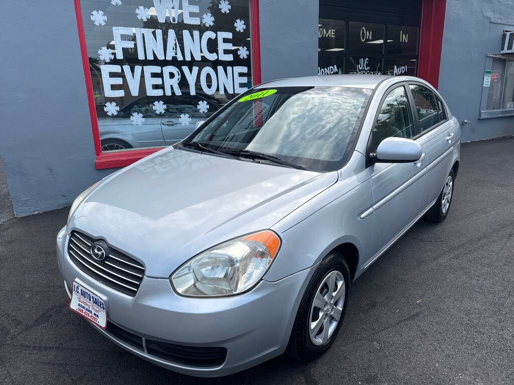2011 Hyundai Accent GLS