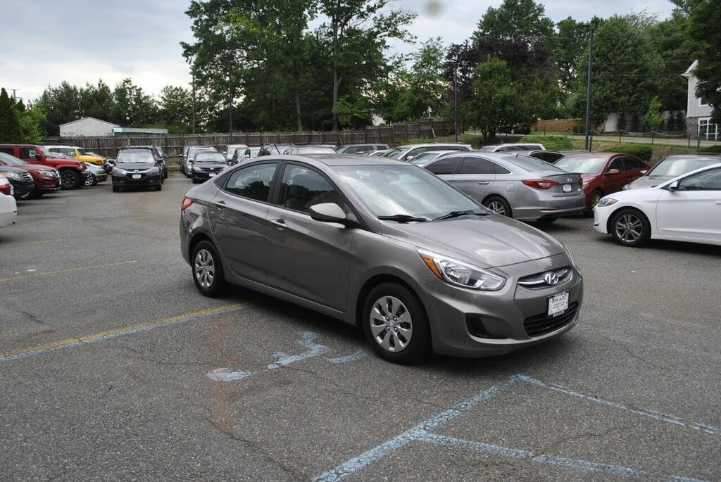 2017 Hyundai Accent SE