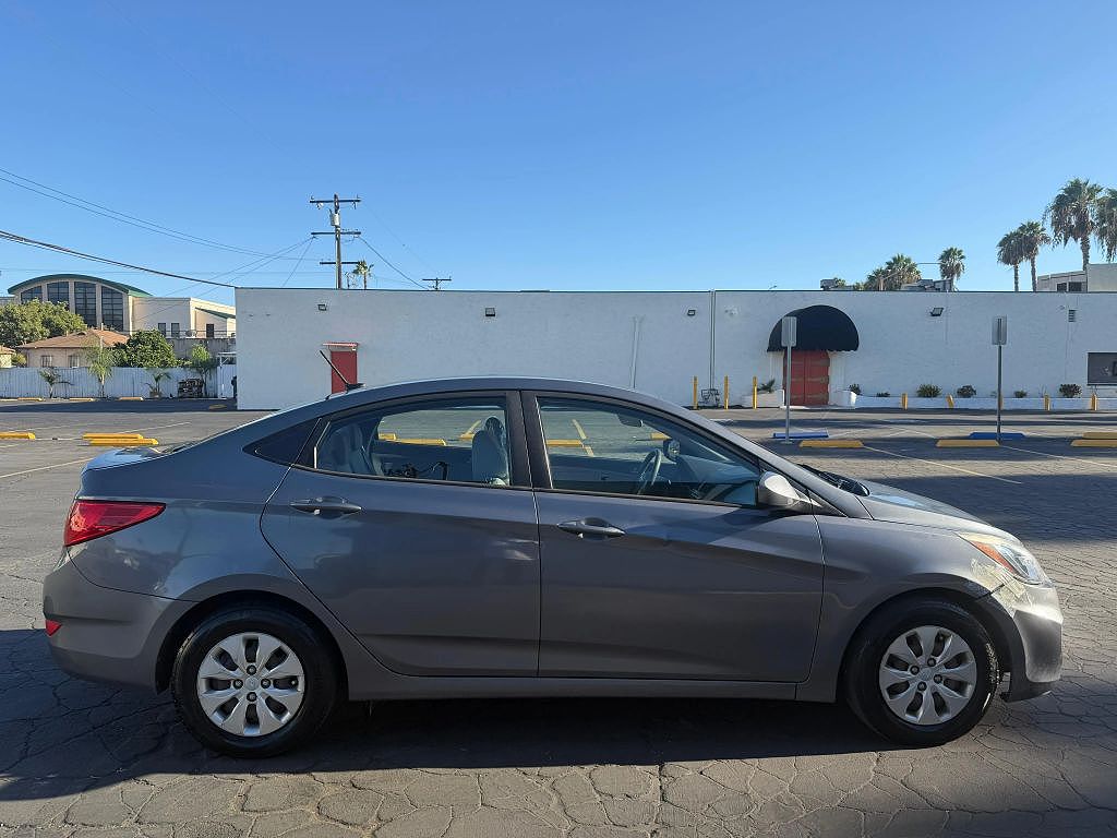 2017 Hyundai Accent SE