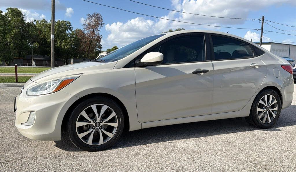 2015 Hyundai Accent GLS