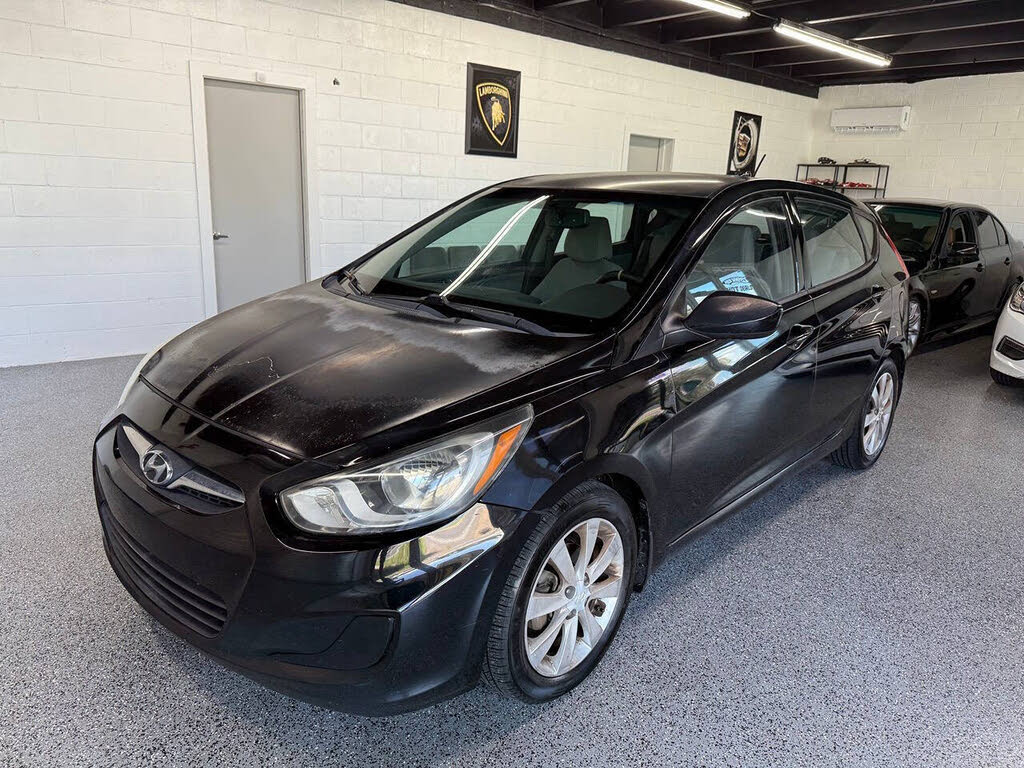 2012 Hyundai Accent SE