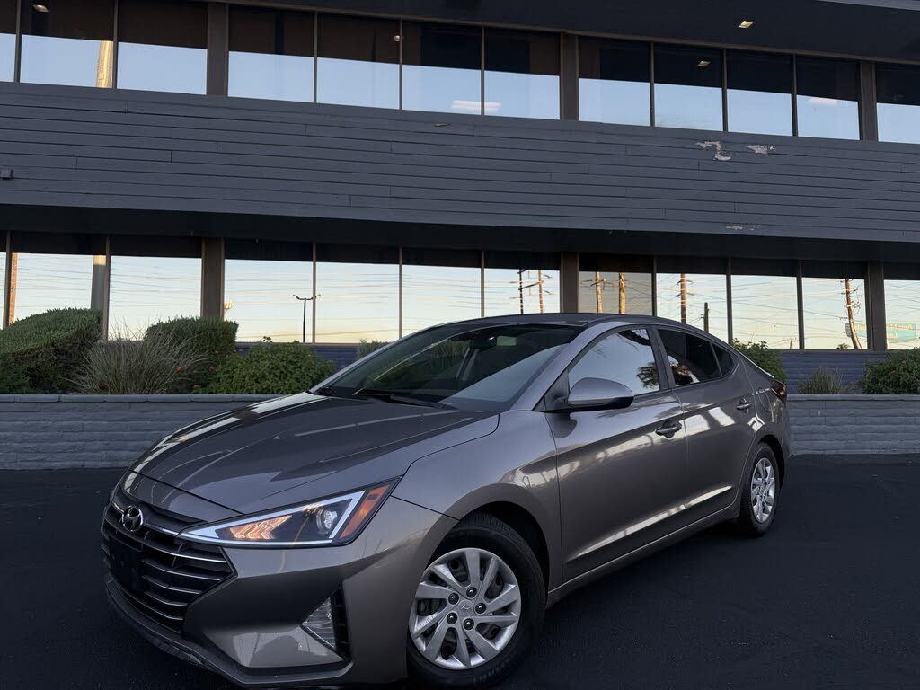 2020 Hyundai Elantra SE