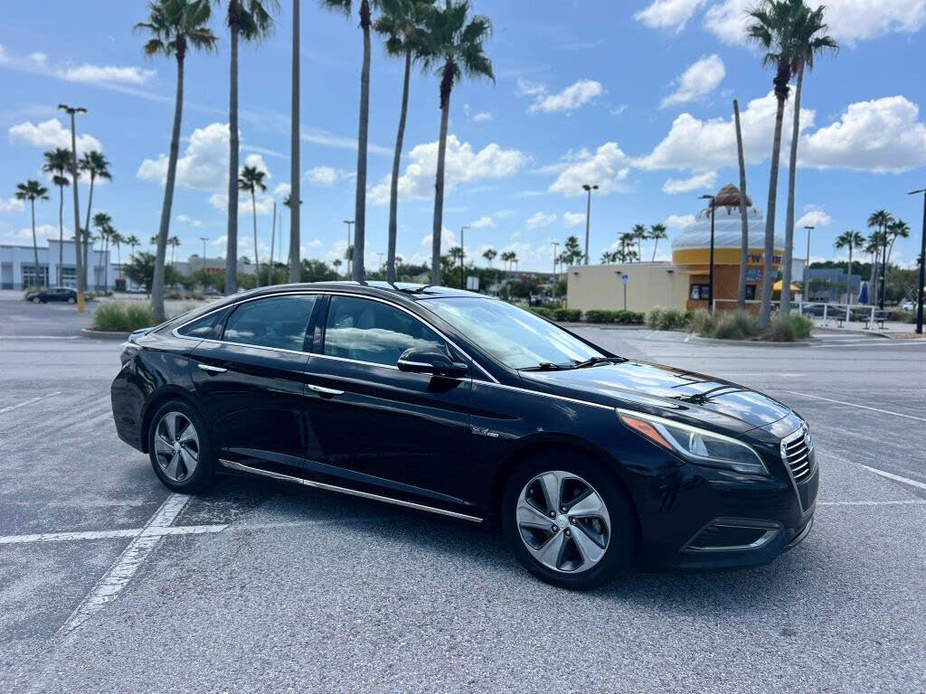 2016 Hyundai Sonata Hybrid Limited w/Blue Pearl Interior