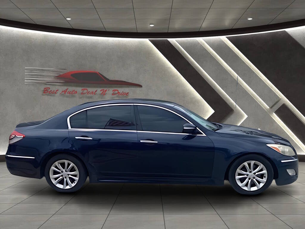 2013 Hyundai Genesis 3.8
