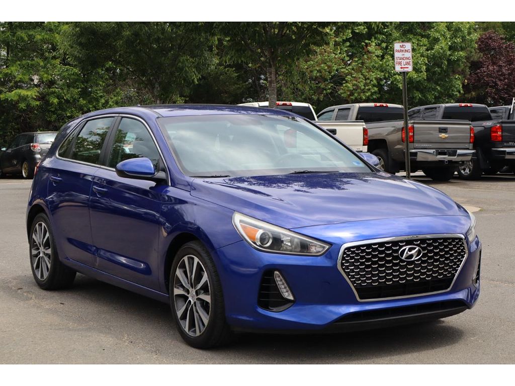 2019 Hyundai Elantra GT Base 6A