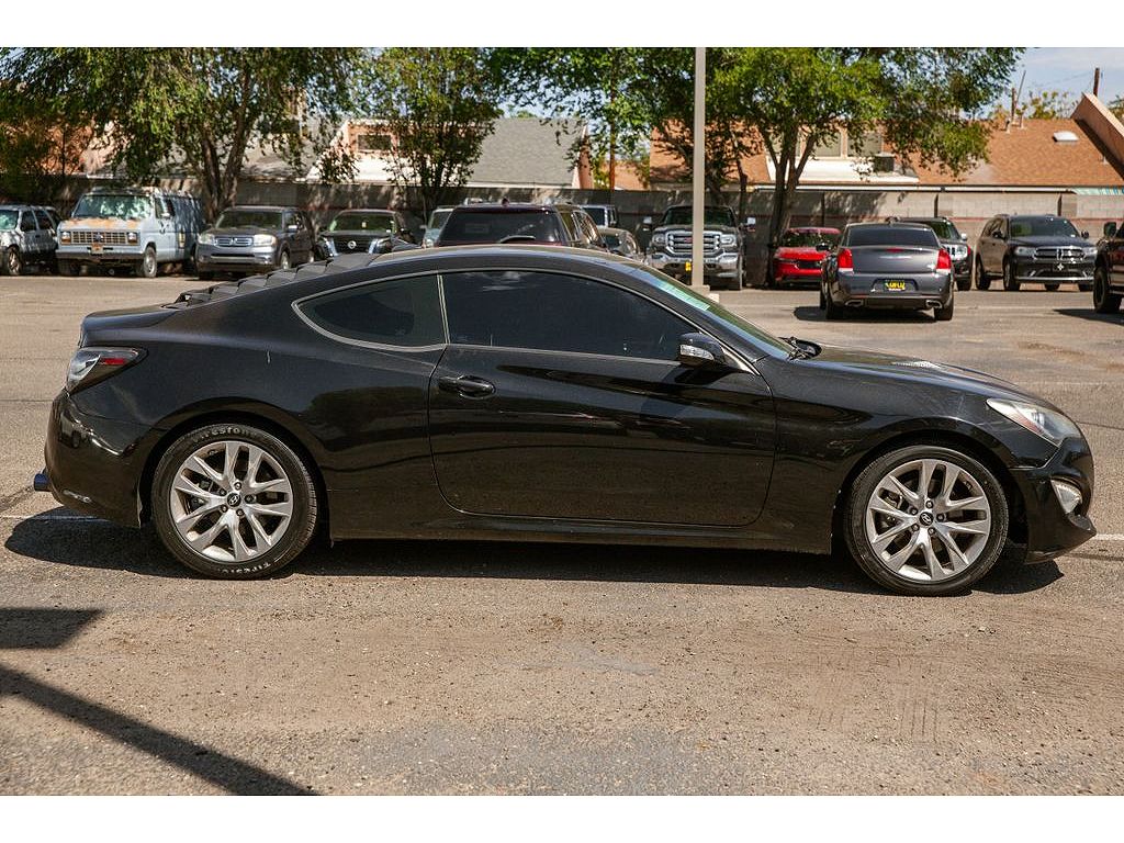 2016 Hyundai Genesis 3.8
