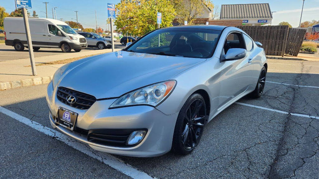 2010 Hyundai Genesis Coupe 3.8 Track
