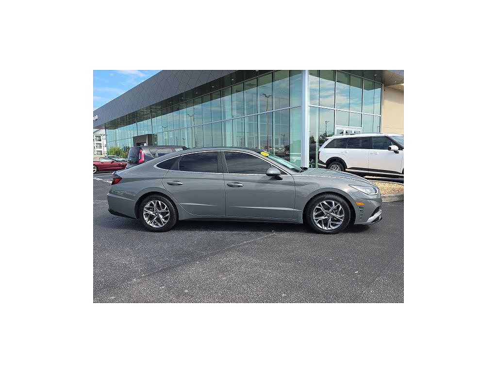2022 Hyundai SONATA SEL