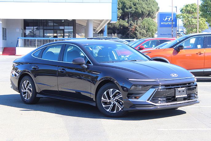 2027 Hyundai Sonata Blue Hybrid