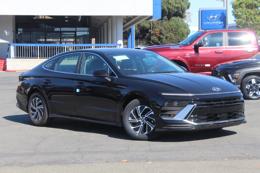 2026 Hyundai Sonata Blue Hybrid