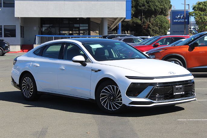 2027 Hyundai Sonata SEL Hybrid