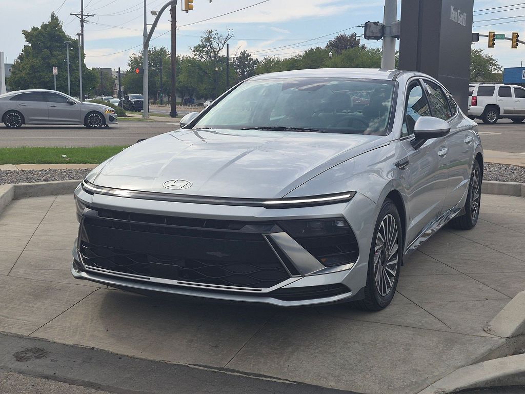 2025 Hyundai Sonata SEL Hybrid