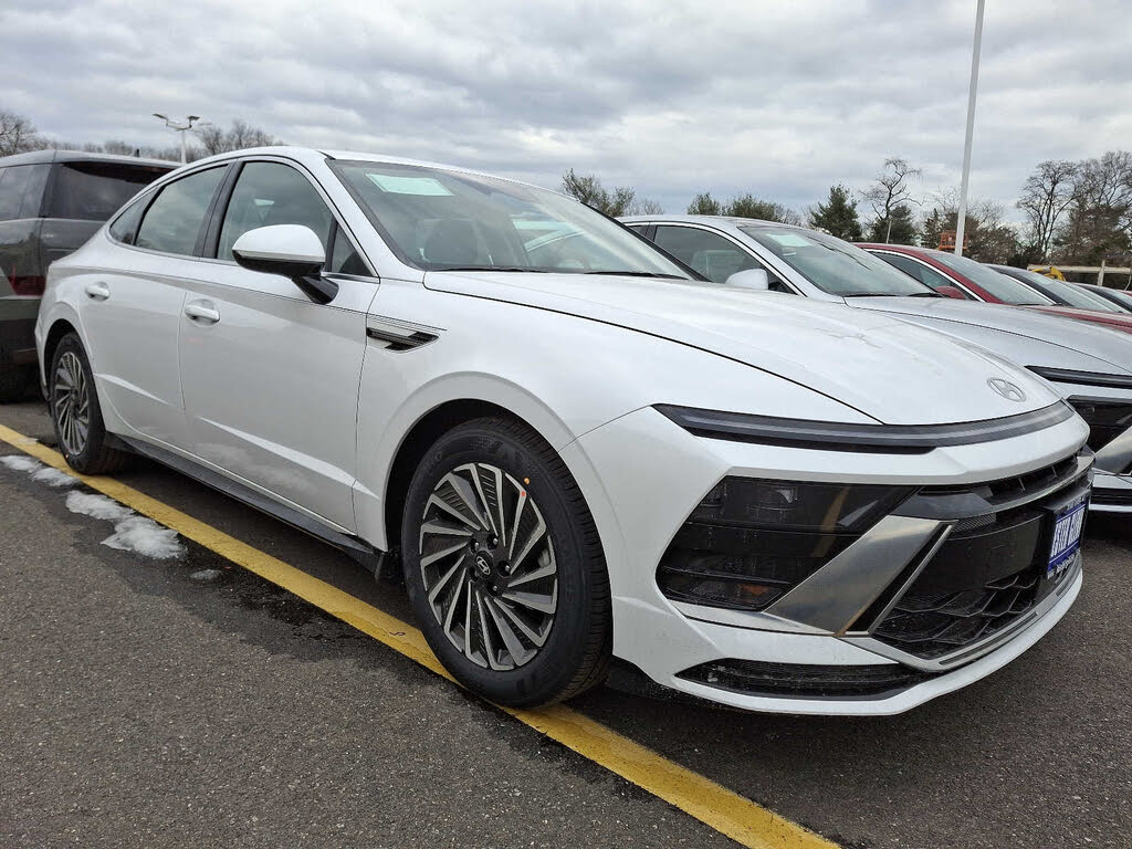2025 Hyundai Sonata SEL Hybrid