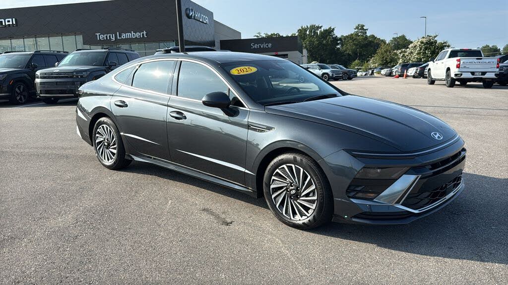 2025 Hyundai Sonata SEL Hybrid