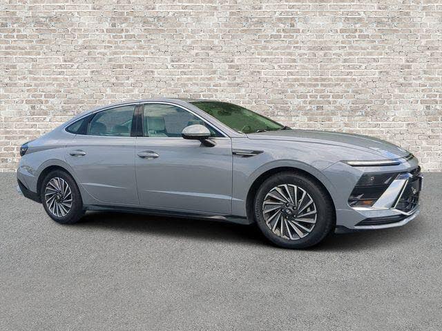 2025 Hyundai Sonata SEL Hybrid
