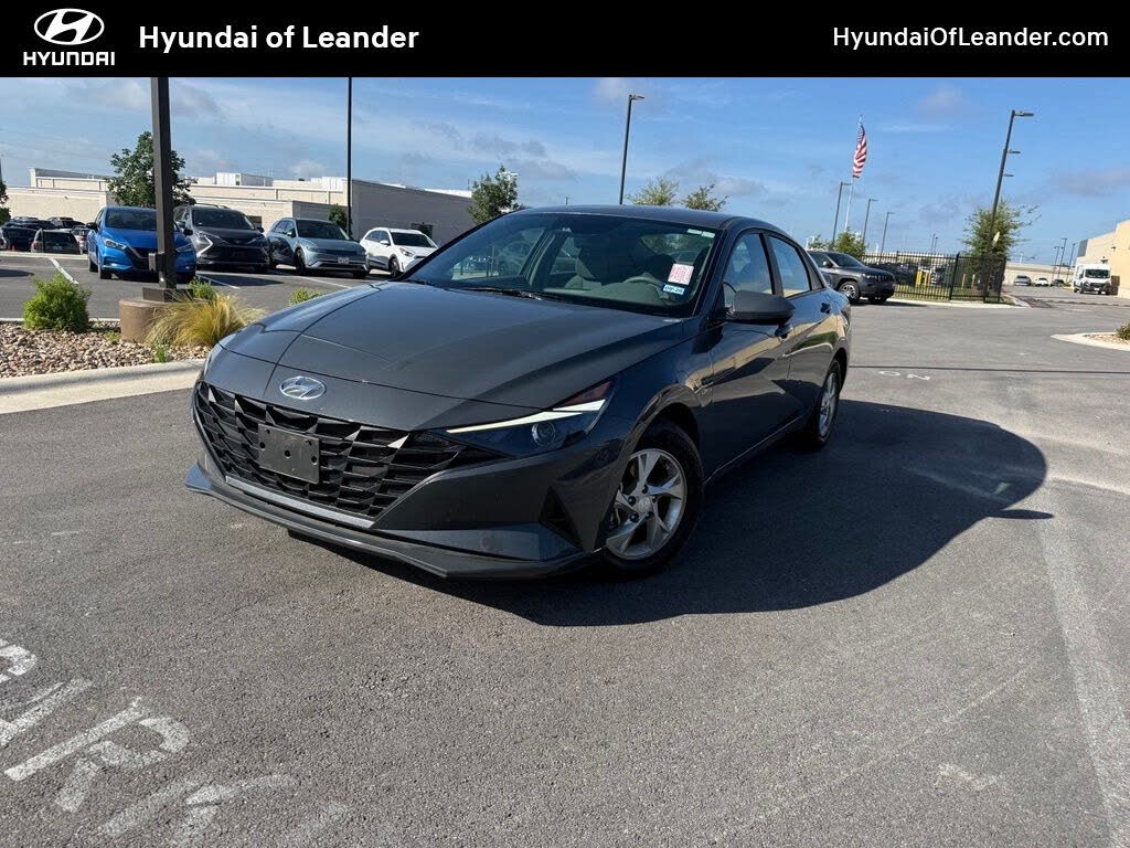 2023 Hyundai Elantra SE