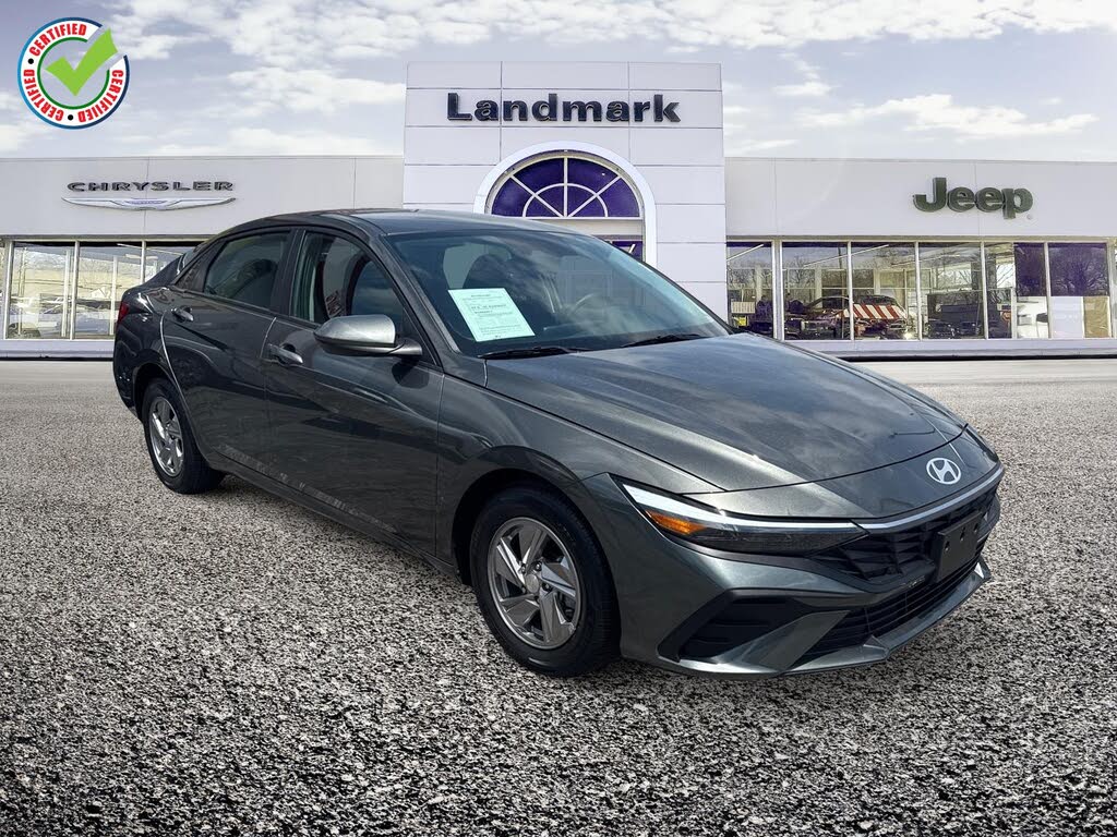 2024 Hyundai Elantra SE