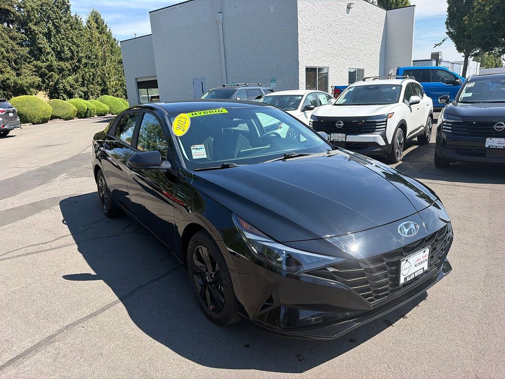 2023 Hyundai Elantra Hybrid