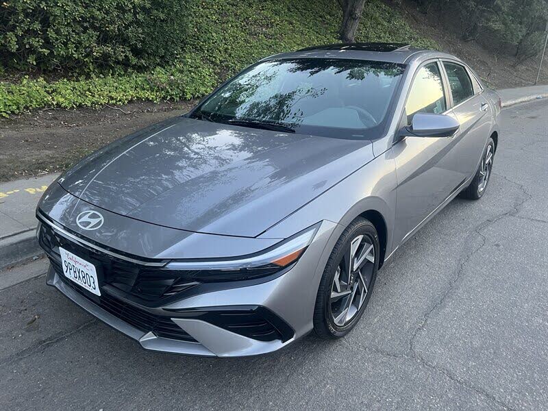 2025 Hyundai Elantra Hybrid Limited
