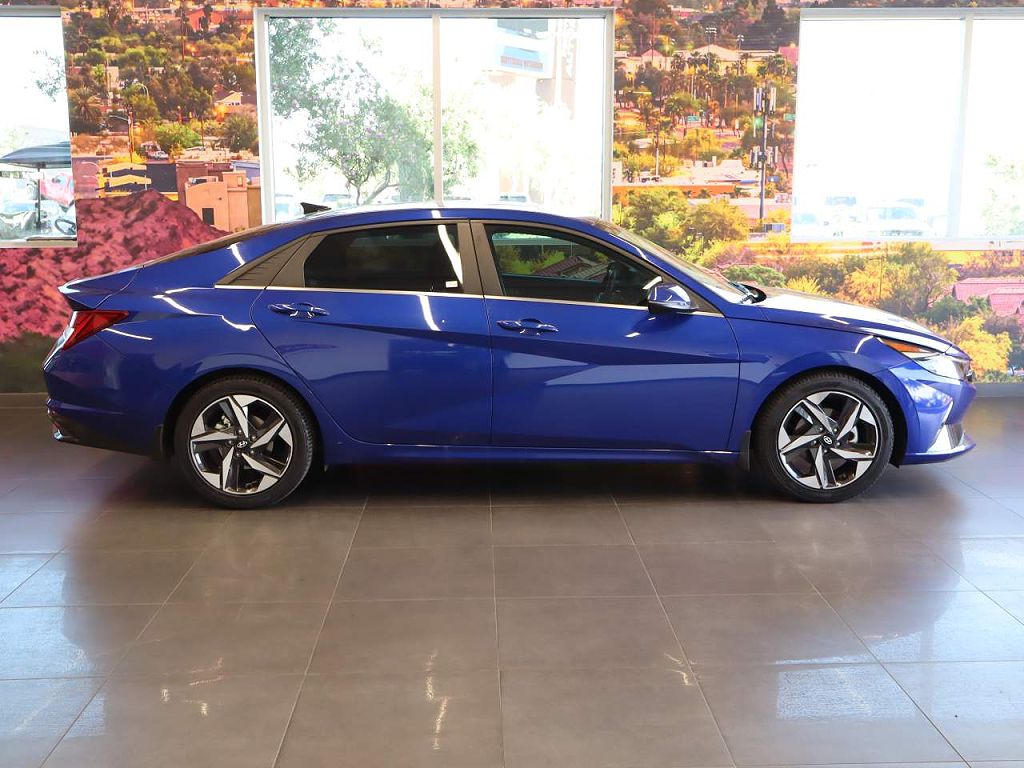 2022 Hyundai Elantra Limited
