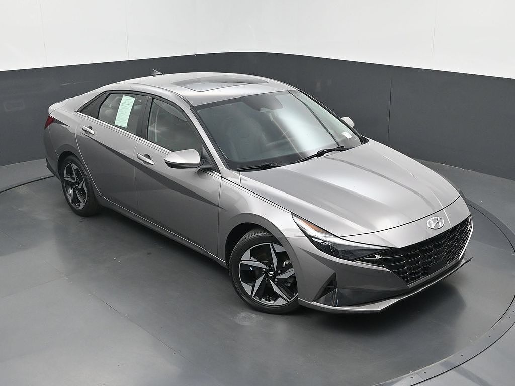 2022 Hyundai Elantra Limited