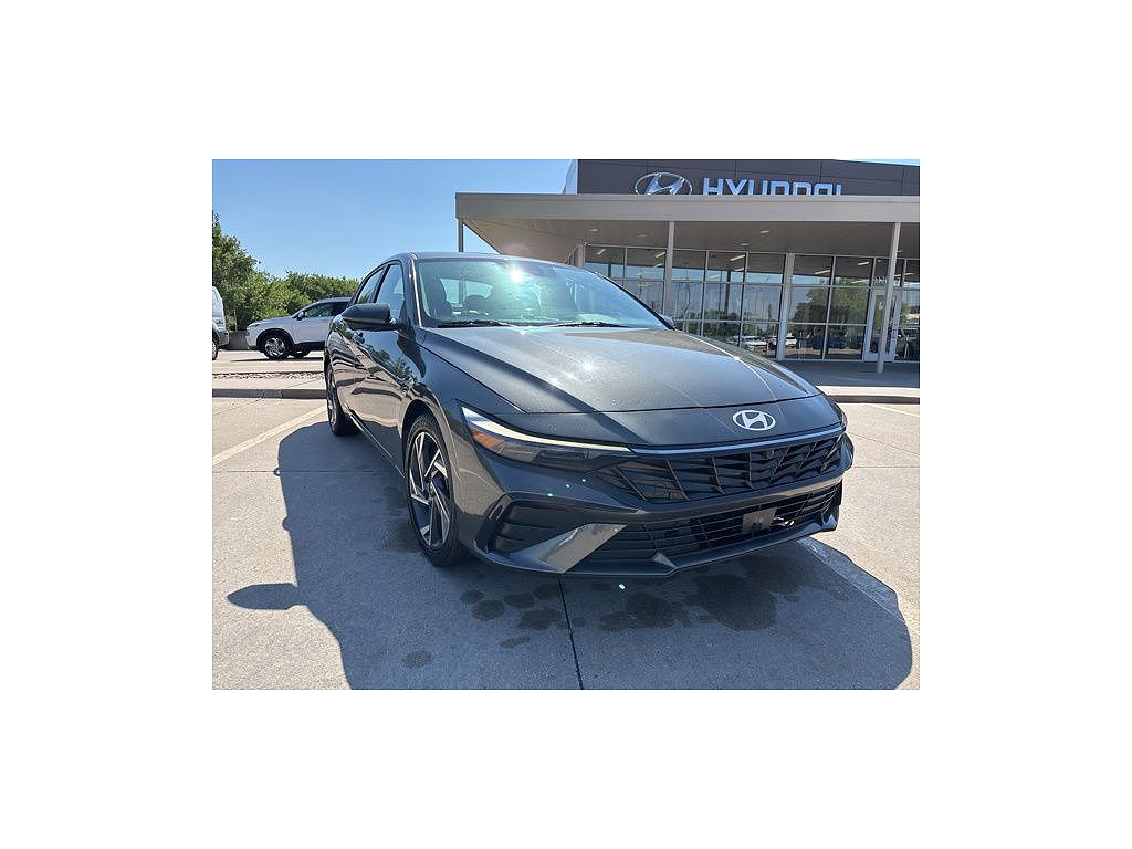 2024 Hyundai Elantra Limited
