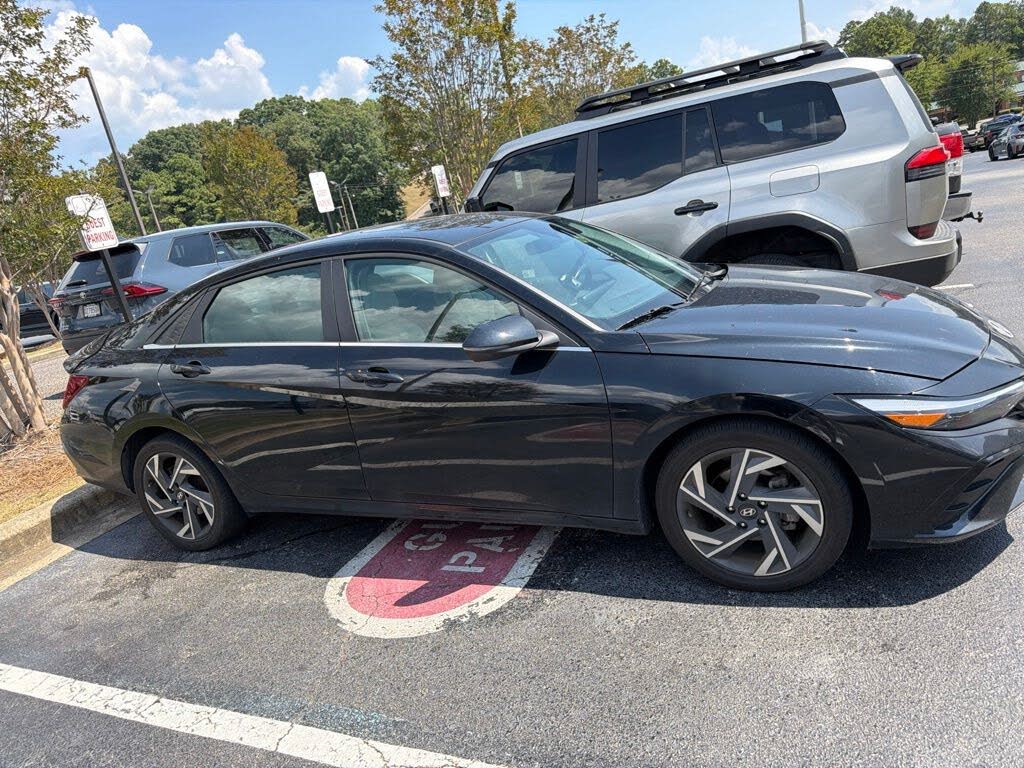 2025 Hyundai Elantra Limited