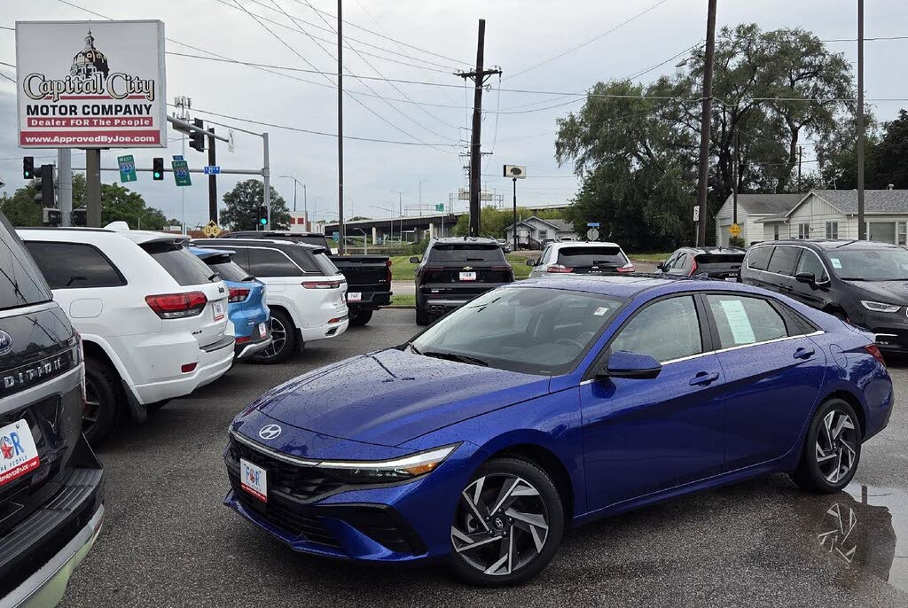 2025 Hyundai Elantra Limited