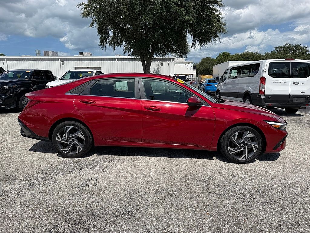 2025 Hyundai Elantra SEL Convenience