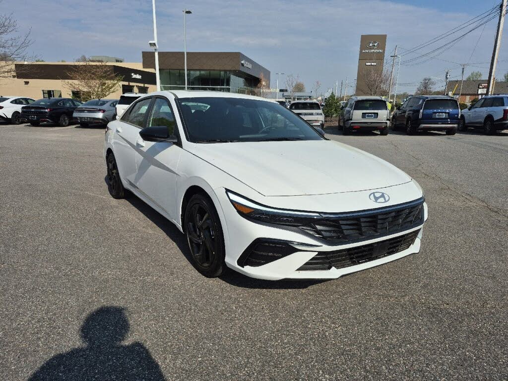 2026 Hyundai Elantra SEL Sport Premium