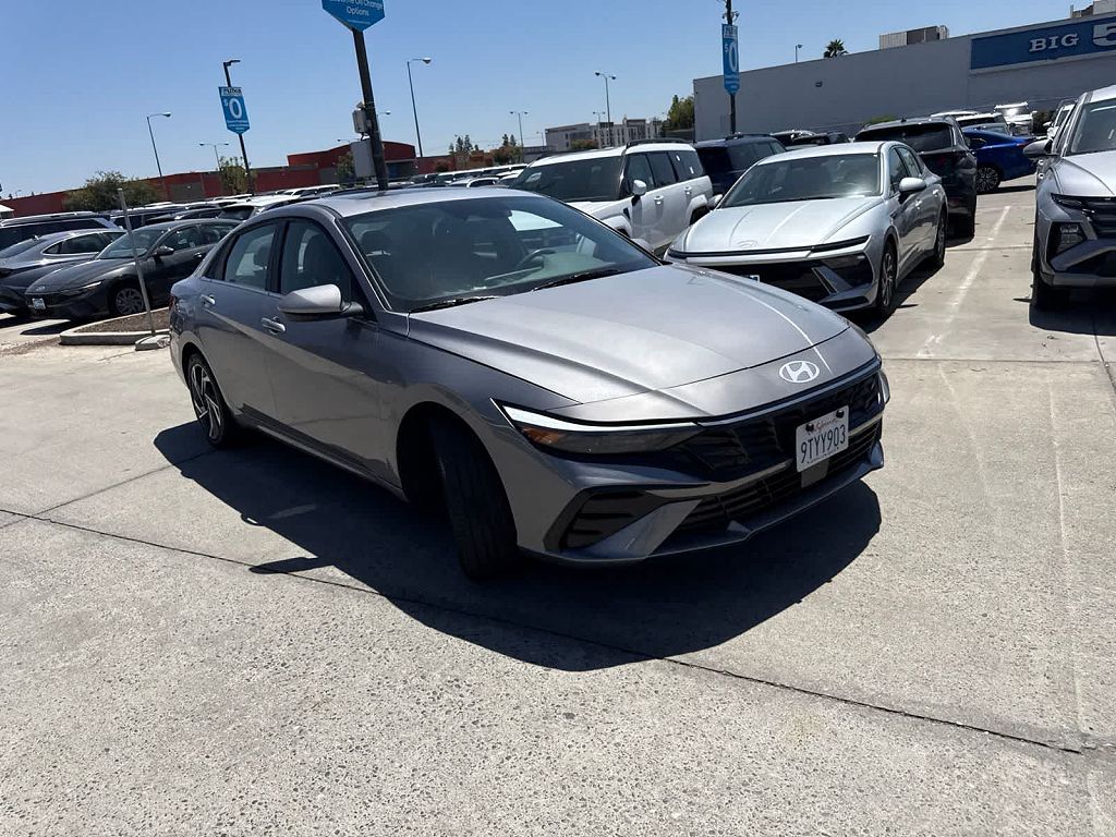 2025 Hyundai Elantra SEL Convenience