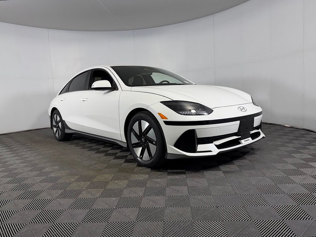 2024 Hyundai Ioniq 6 SE