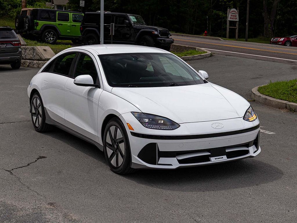 2024 Hyundai Ioniq 6 SE