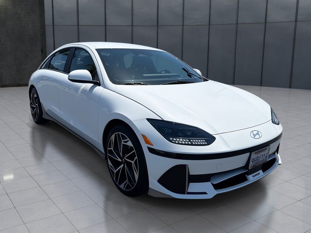2023 Hyundai IONIQ 6 photo 1