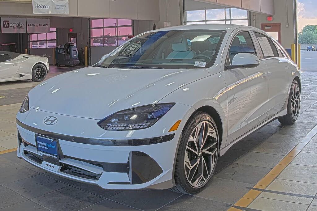2025 Hyundai Ioniq 6 SEL