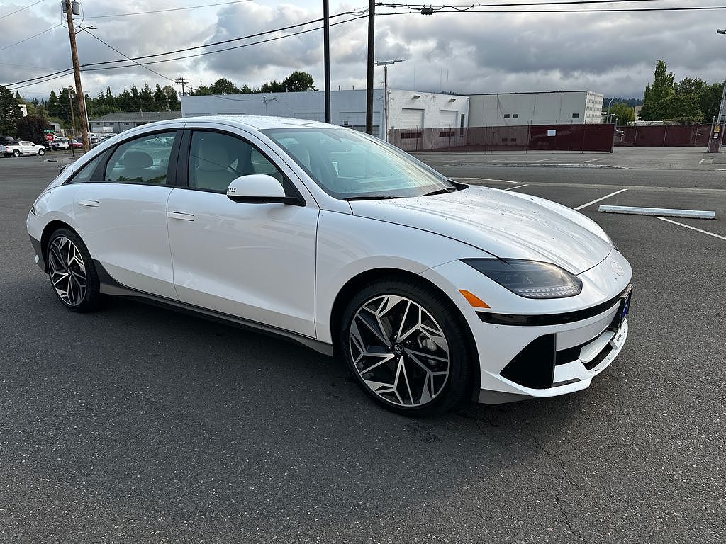 2025 Hyundai Ioniq 6 SEL