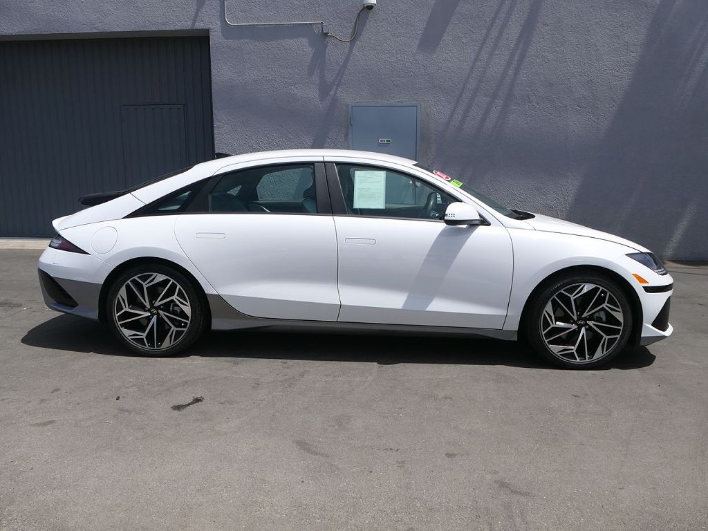 2023 Hyundai IONIQ 6 SEL