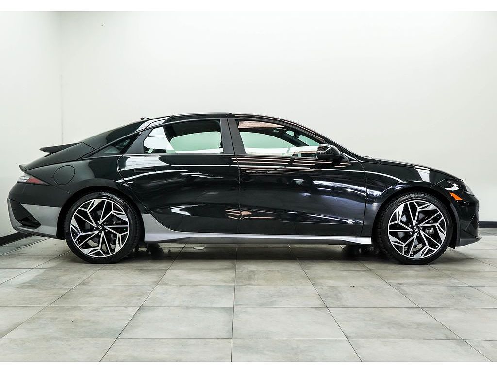 2023 Hyundai IONIQ 6 SEL